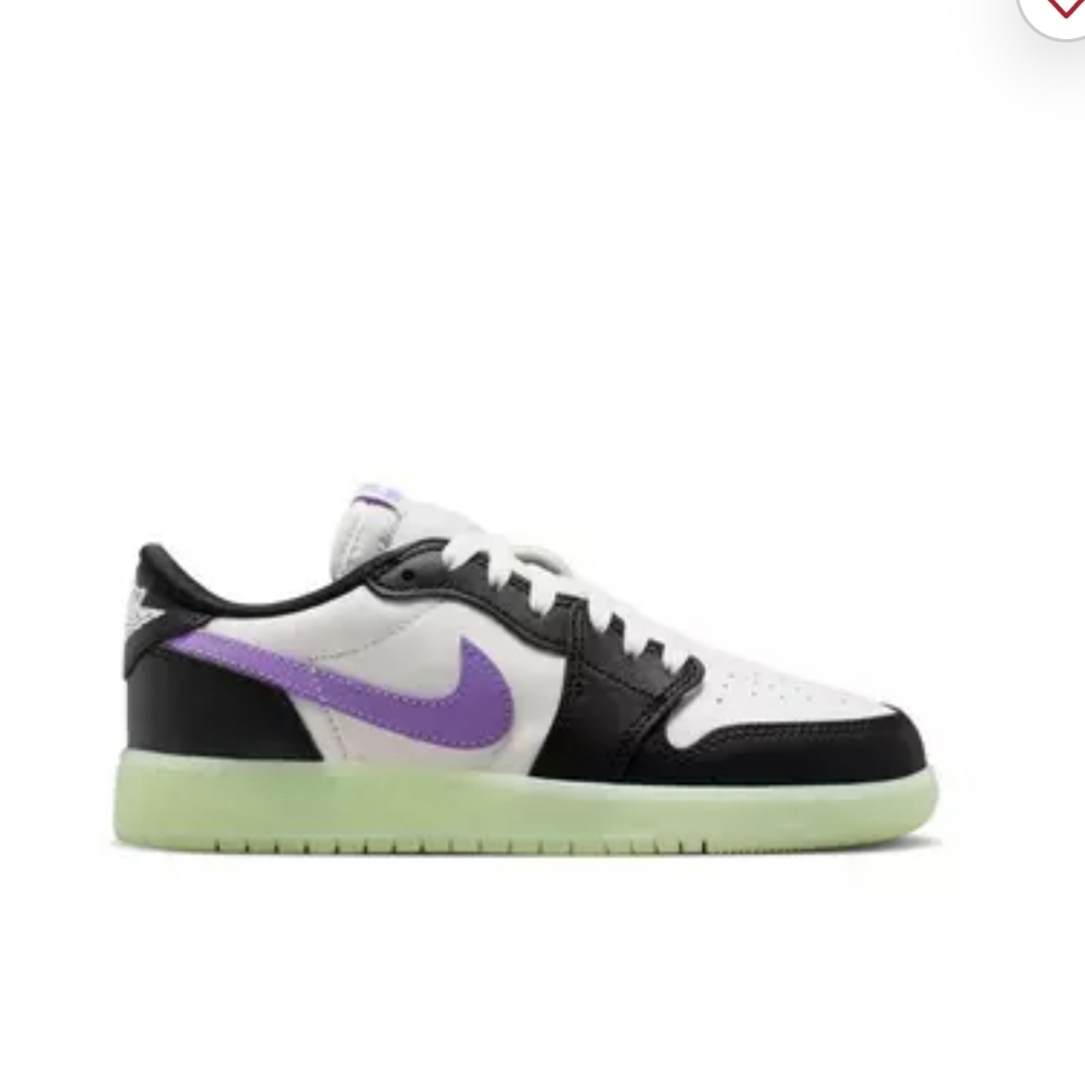 Jordan 1 Retro Low OG Black Raspberry - Picture 9 of 11
